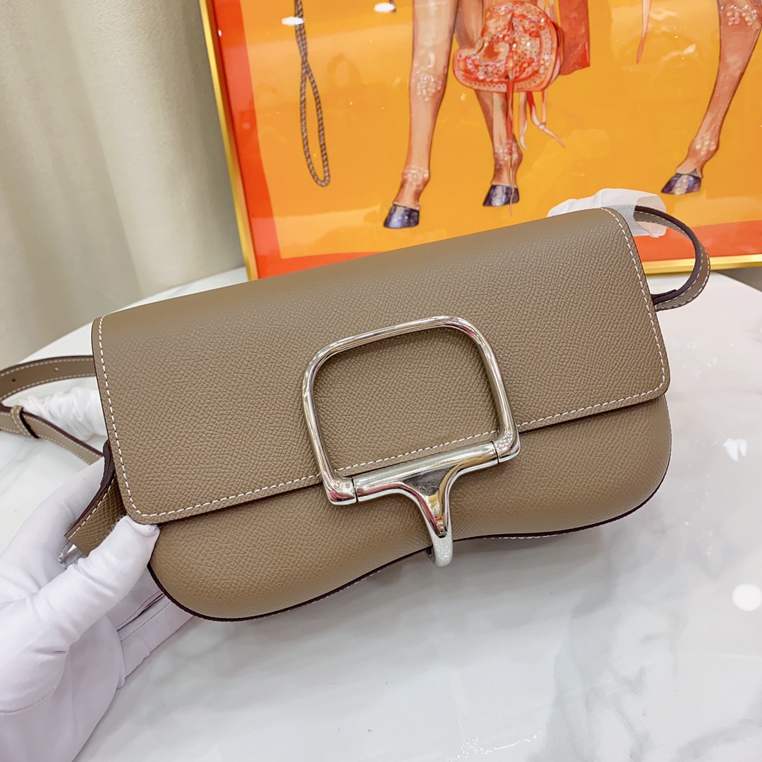 Herthtmes Epsom Della Cavalleria Elan Gris Pale