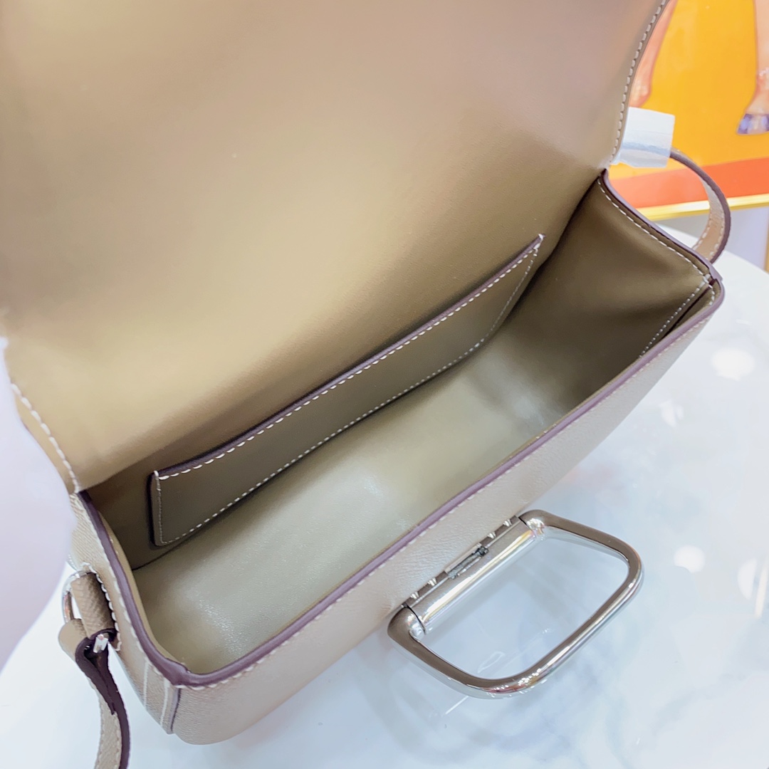 Herthtmes Epsom Della Cavalleria Elan Gris Pale