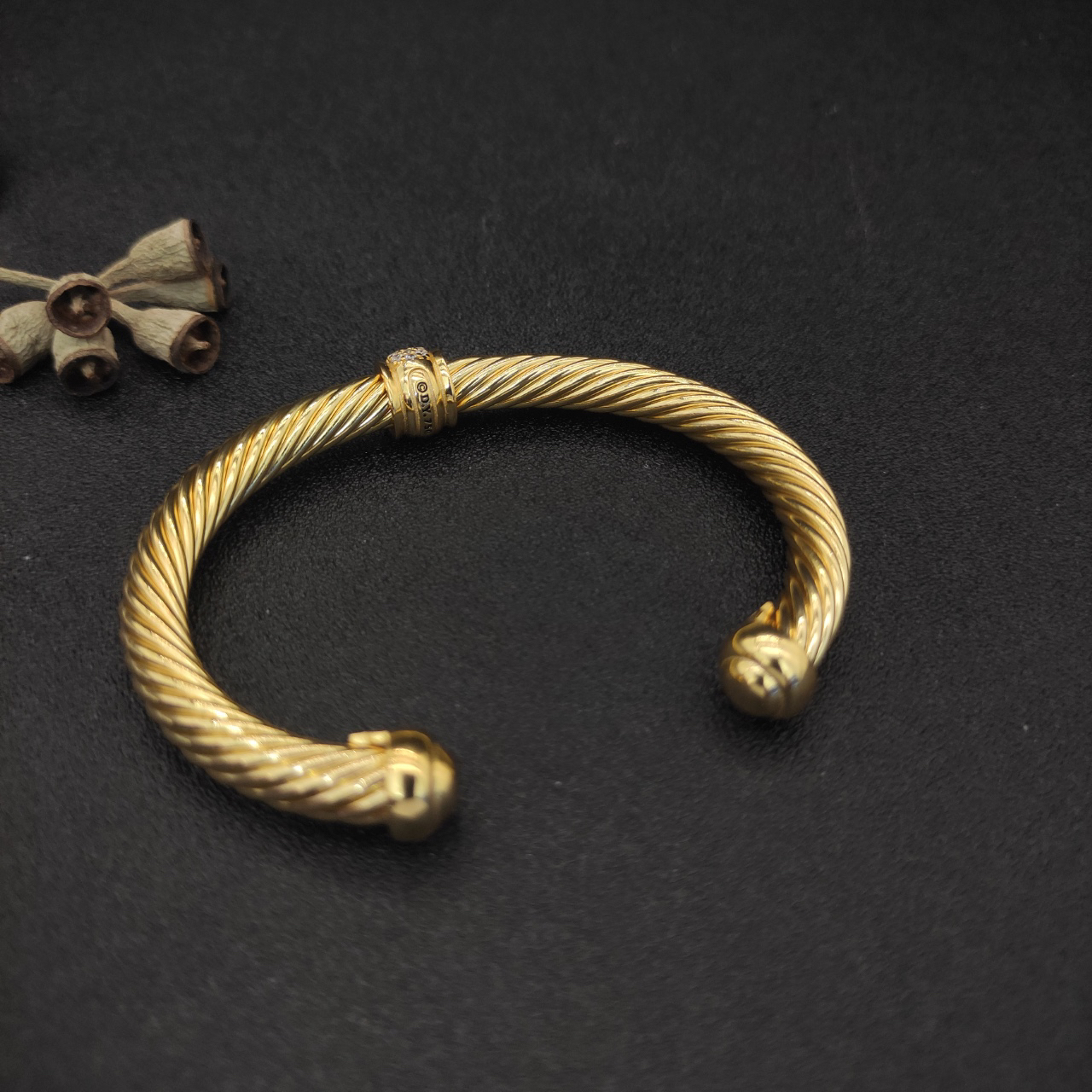 Classic Cable Station Bracelet 18K Yellow Gold and Pave Diamonds, 7mm