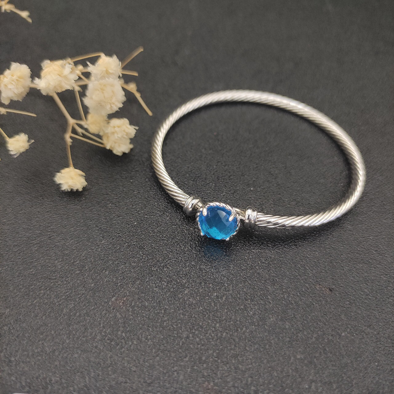 Petite Chatelaine® Bracelet Sterling Silver with Blue Onyx, 3mm