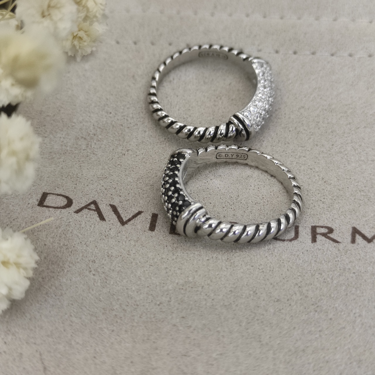 Dathtvid Yurthtman Gemstone Band Ring