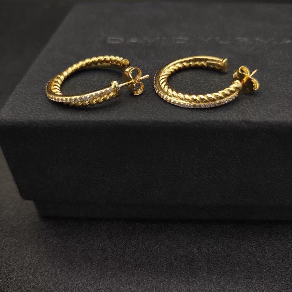 Pavé Crossover Hoop Earrings 18K Yellow Gold with Diamonds