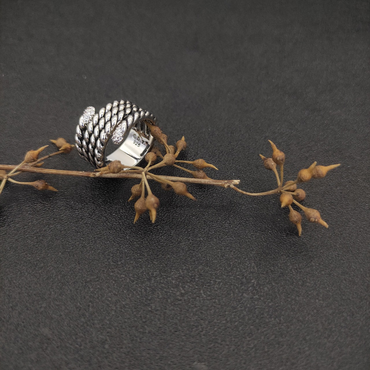 Dathtvid Yurthtman Diamond Willow Serpentine Ring