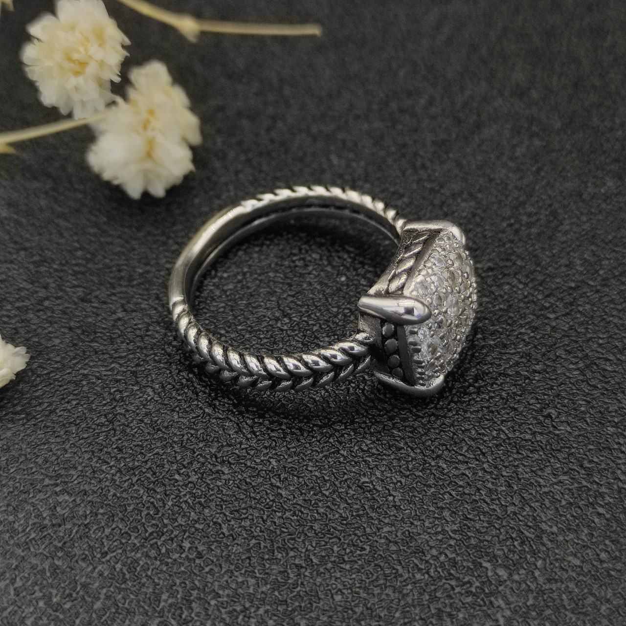 Chatelaine® Ring Sterling Silver with Pavé Diamonds, 11mm