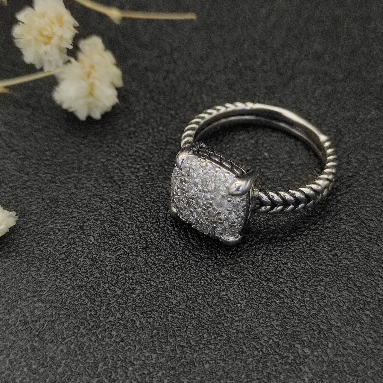 Chatelaine® Ring Sterling Silver with Pavé Diamonds, 11mm