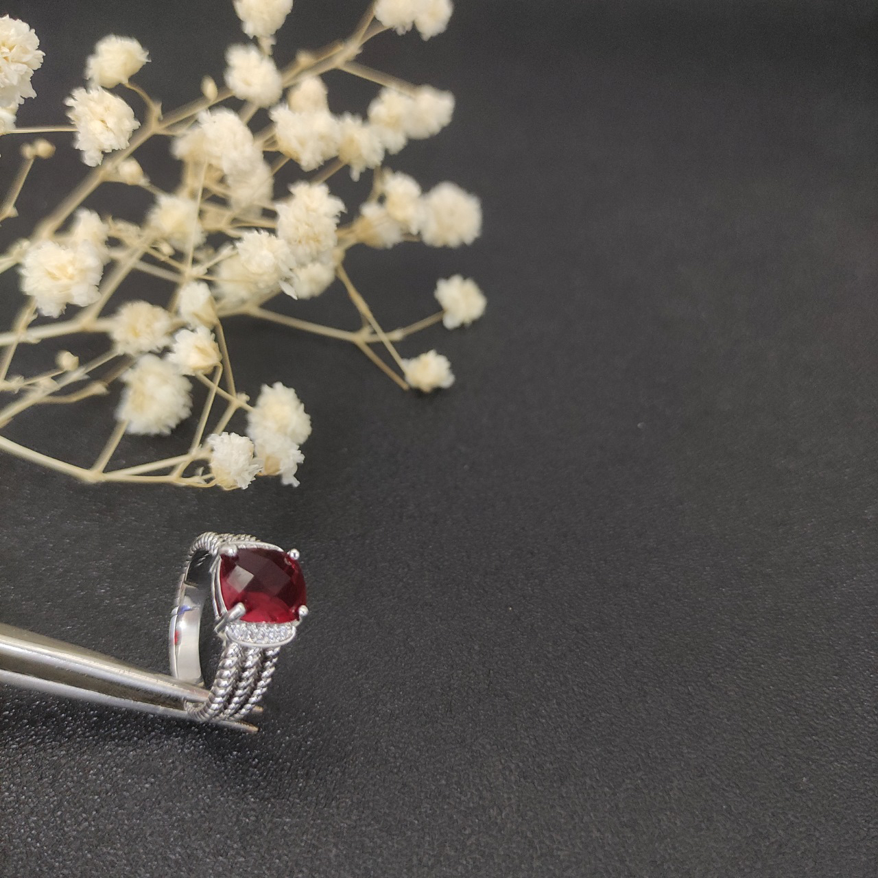 Petite Wheaton® Ring Sterling Silver with Garnets and Diamonds, 10mm