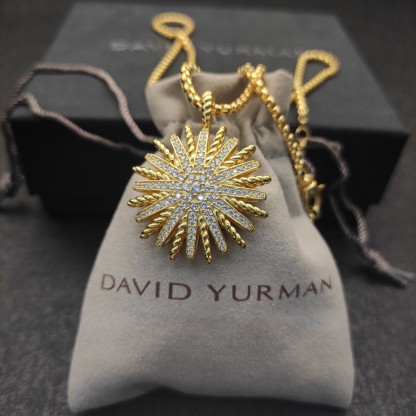 Dathtvid Yurthtman  18K Yellow White Gold Diamond Large Starburst Pendant