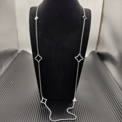 Dathtvid Yurthtman Sterling Silver Quatrefoil Chain Necklace