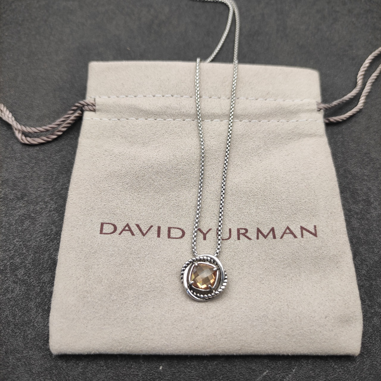 Petite Chatelaine® Necklace Sterling Silver with Champagne, 10mm