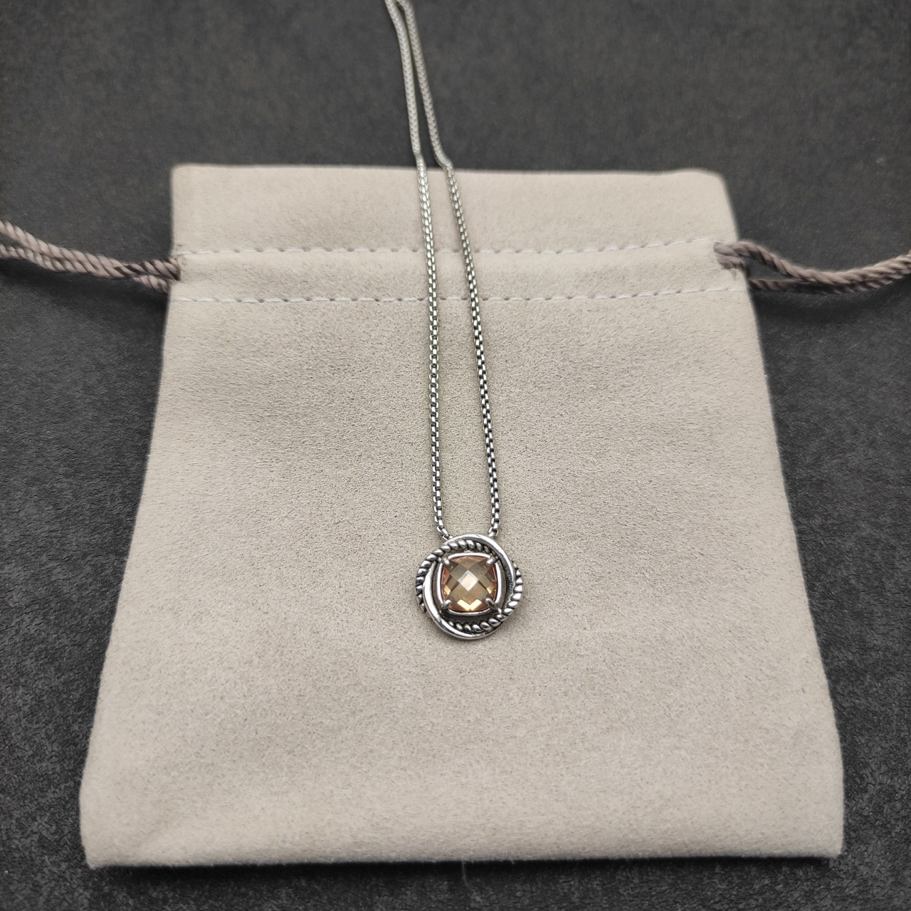 Petite Chatelaine® Necklace Sterling Silver with Champagne, 10mm