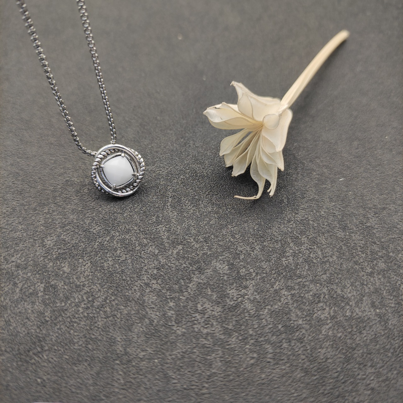 Petite Chatelaine® Necklace Sterling Silver with Pearl, 10mm