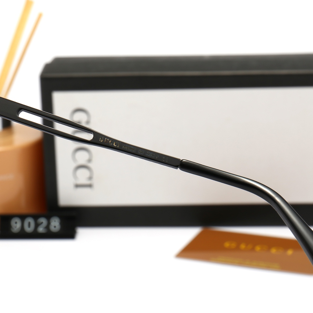 4-color fashionable GthtG sunglasses