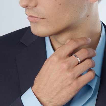 TRIOMPHE DE WEDDING BAND