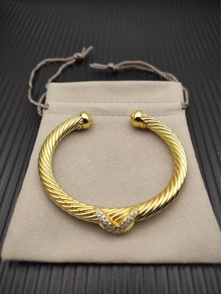 X Classic Cable Station Bracelet in Sterling gold with Diamonds，7mm