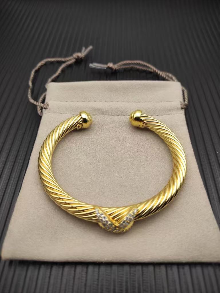 X Classic Cable Station Bracelet in Sterling gold with Diamonds，7mm