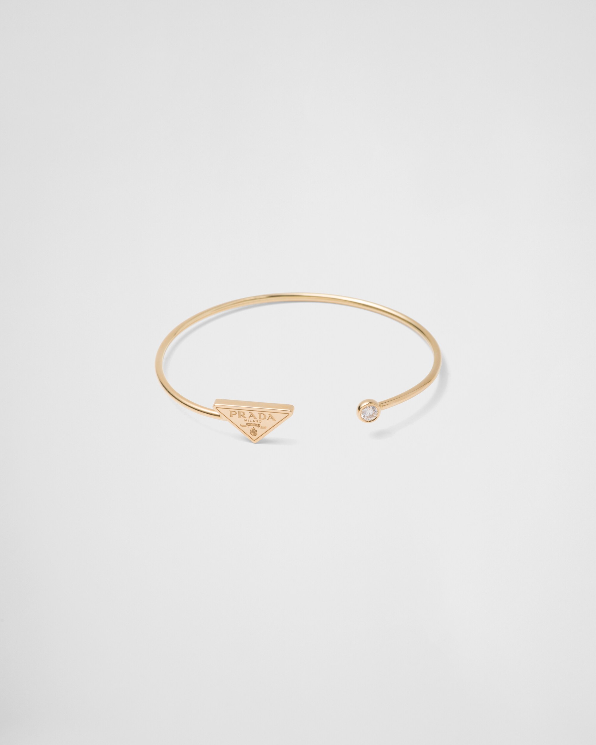 Eternal Gold bangle bracelet in yellow gold with diamond