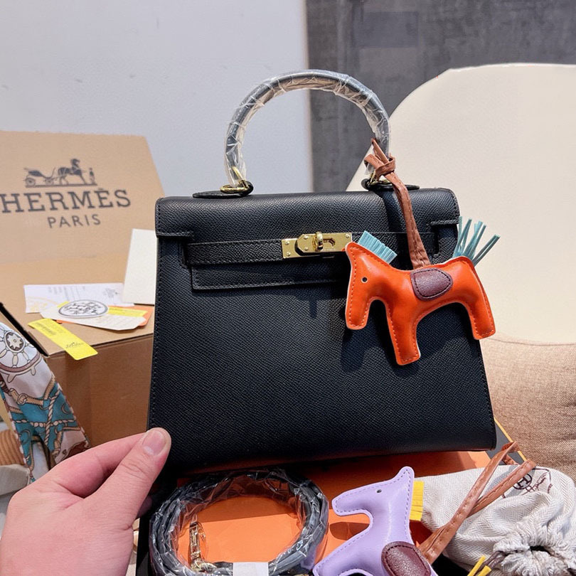 Kelly 25 Sellier Bag Gold Epsom Leather with Gold Hardware