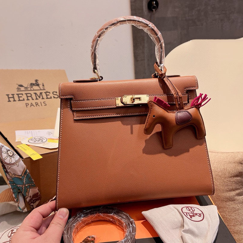 Kelly 28 Sellier Bag Gold Epsom Leather with Gold Hardware