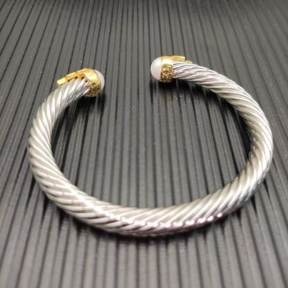 7mm Cable Bracelet with Pearls & Diamond Accents – Gold Cap