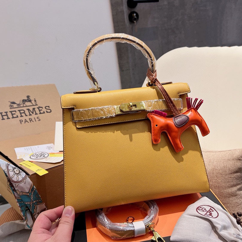 Kelly 28 Sellier Bag Gold Epsom Leather with Gold Hardware