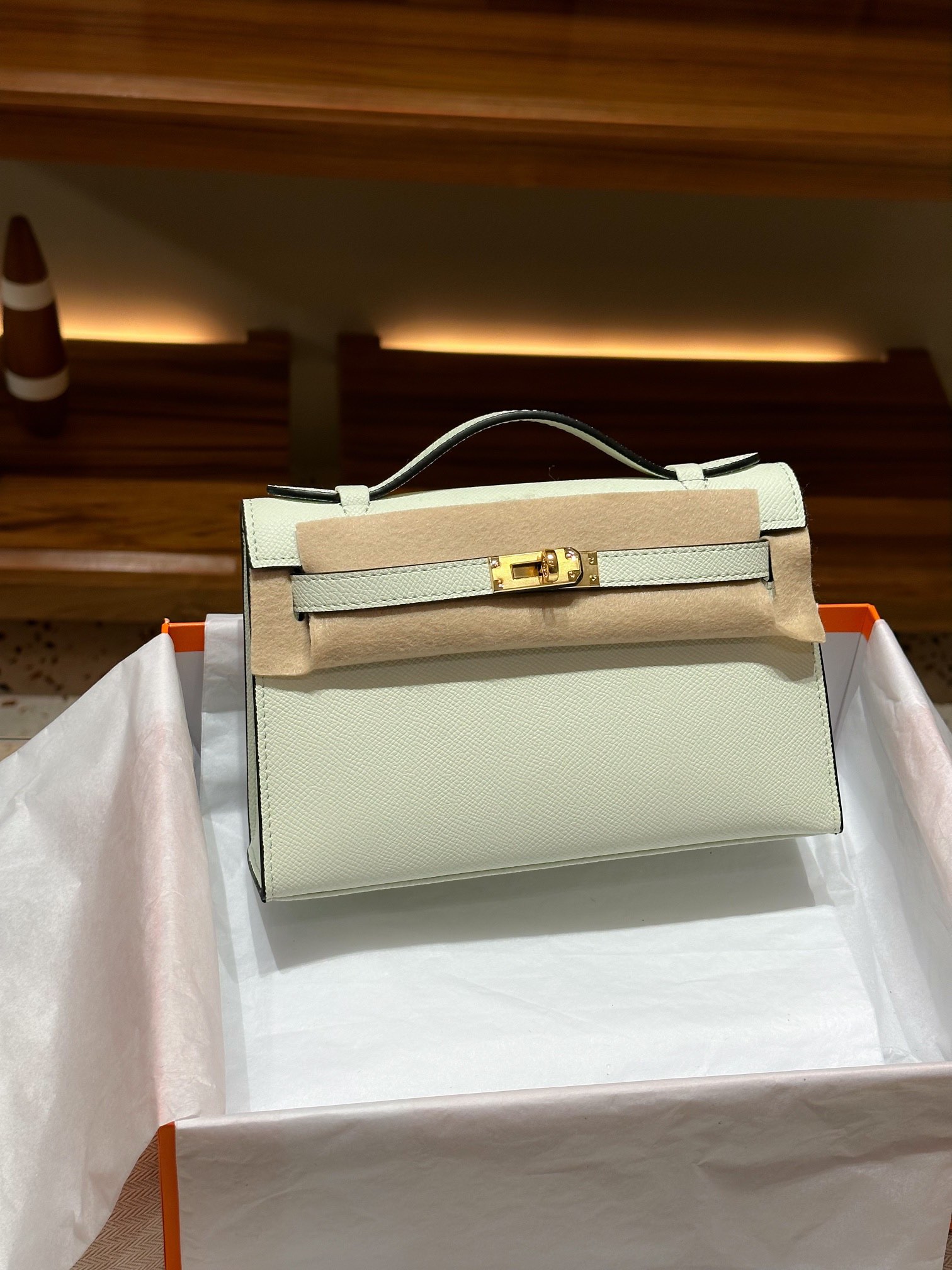 Herthtmes  Epsom Kelly Pochette Clutch