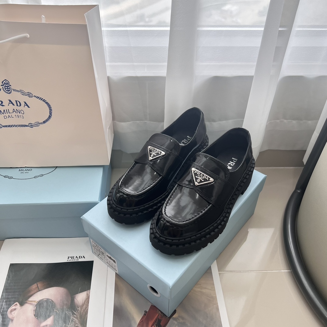 Monolith Lug Sole Loafer