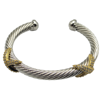 Cable Classic Bracelet with Pavé Diamond X in Two-Tone – Where Classic Meets Radiance,7mm