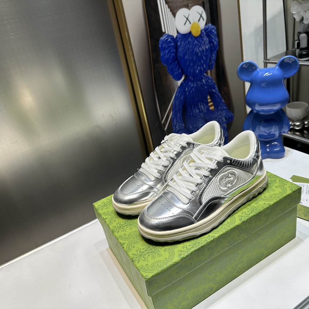 MAC 80 Low Top Sneakers