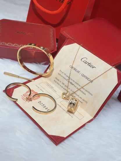 LOVE BRACELET, 10 DIAMONDS + LOVE EARRINGS + VINTAGE ALHAMBRA PENDANT + PERLEE CLOVERS RING