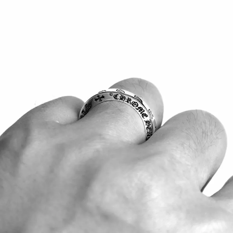 ROLLING STONES RING – LIP & TONGUE SPACER