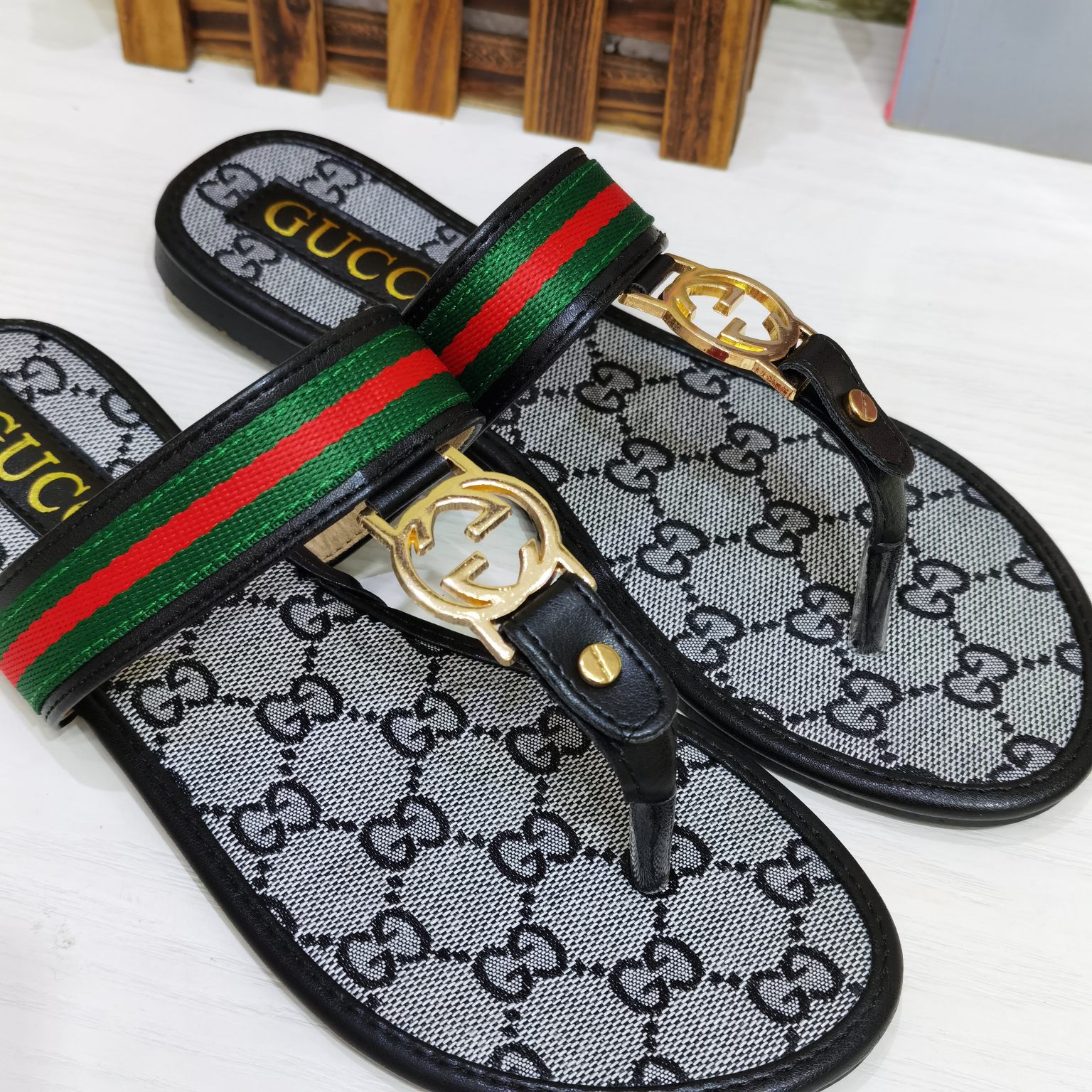 WOMENS BLONDIE THONG SANDAL