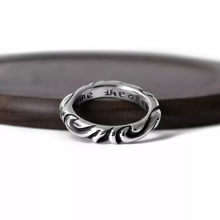 SCROLL BAND RING