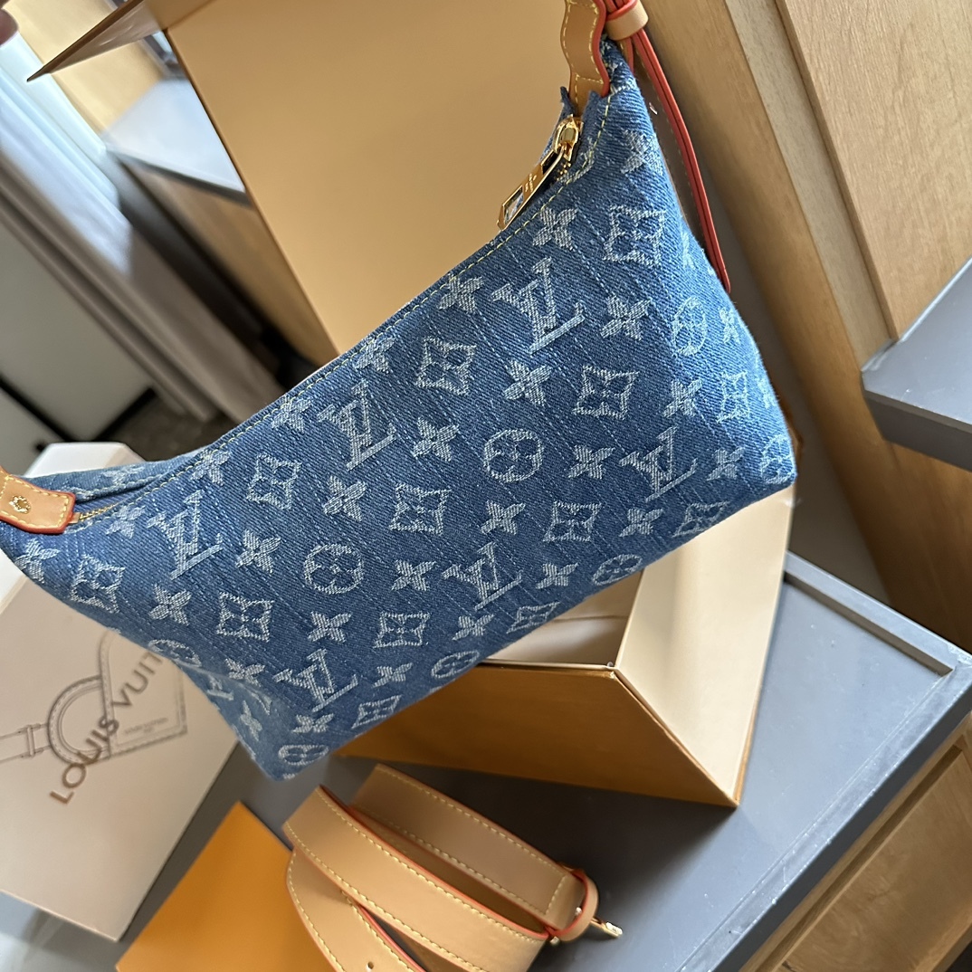 Hills Pochette
