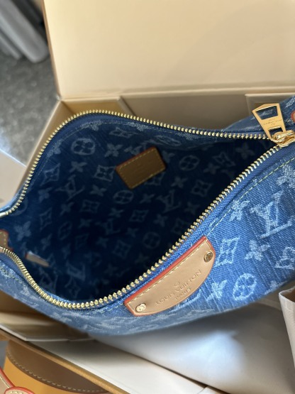 Hills Pochette