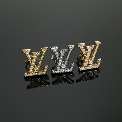 Pearl letter earrings