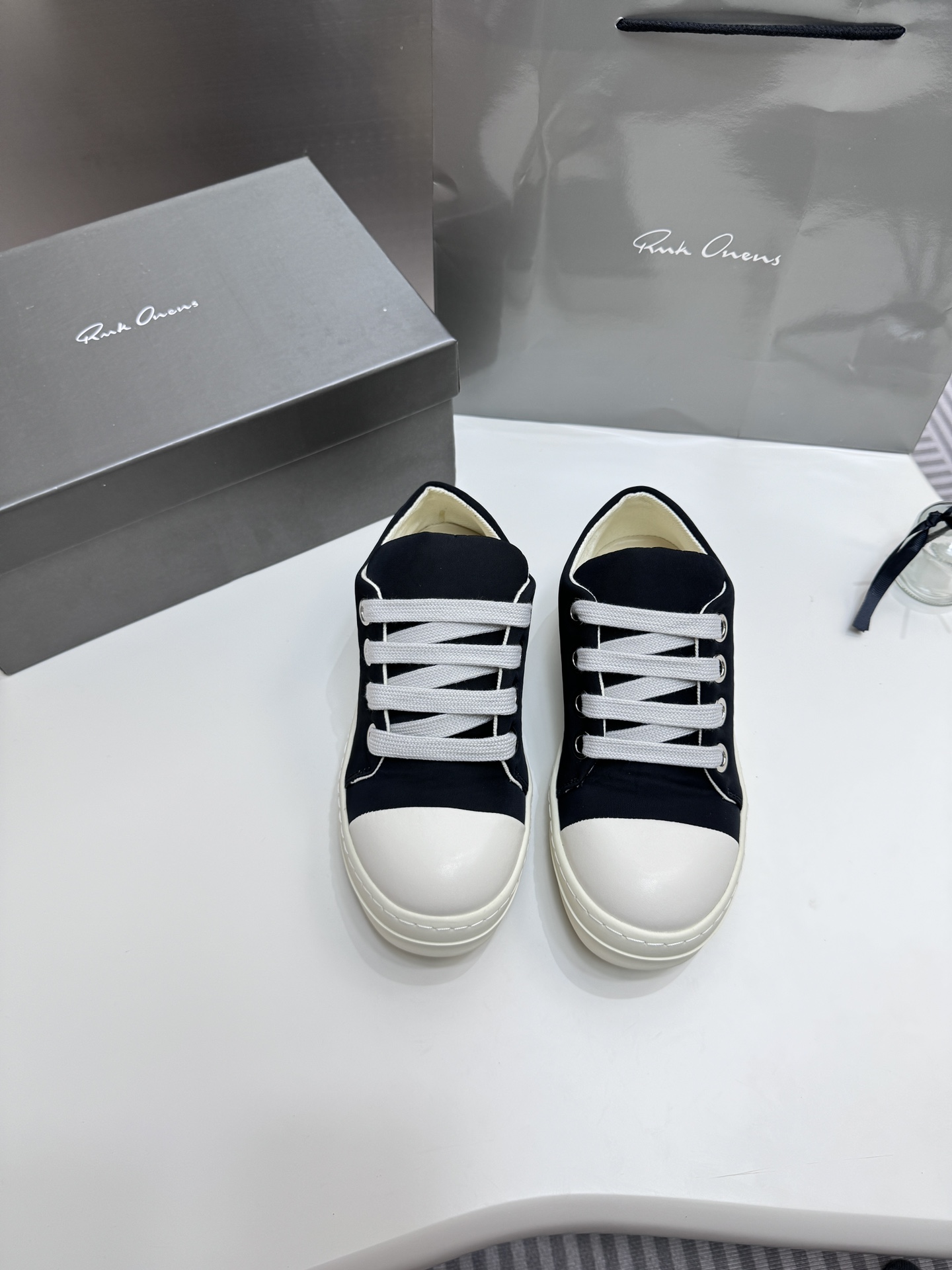 FW24 PORTERVILLE SHOES