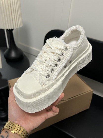 Skateboard Shoes Women's Low-Top