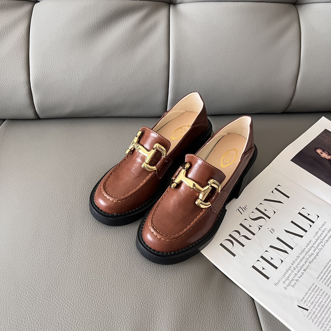 Loafers in Leather