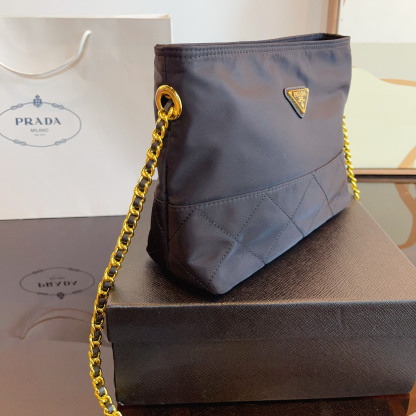 *Re-Edition 1995 Chaîne Re-Nylon tote bag