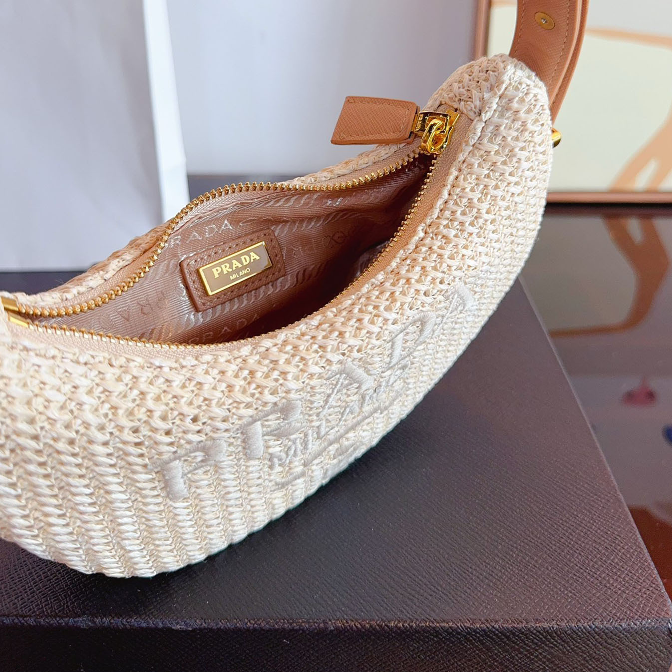 *Arqué crochet shoulder bag