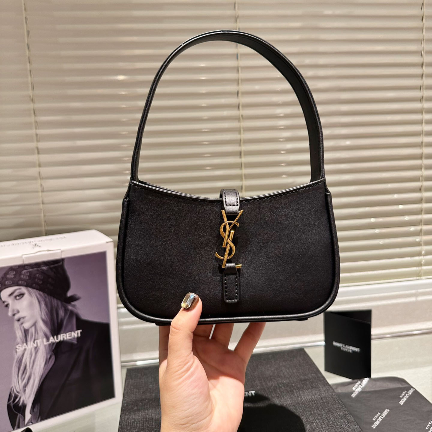 LE 5 À 7 IN VEGETABLE-TANNED LEATHER