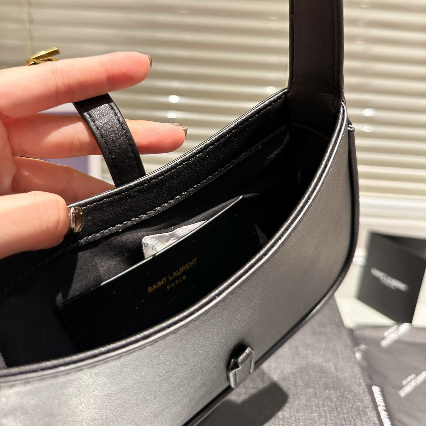 LE 5 À 7 IN VEGETABLE-TANNED LEATHER