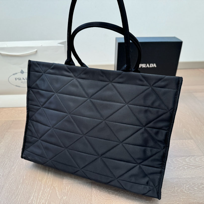 Saffiano leather tote bag