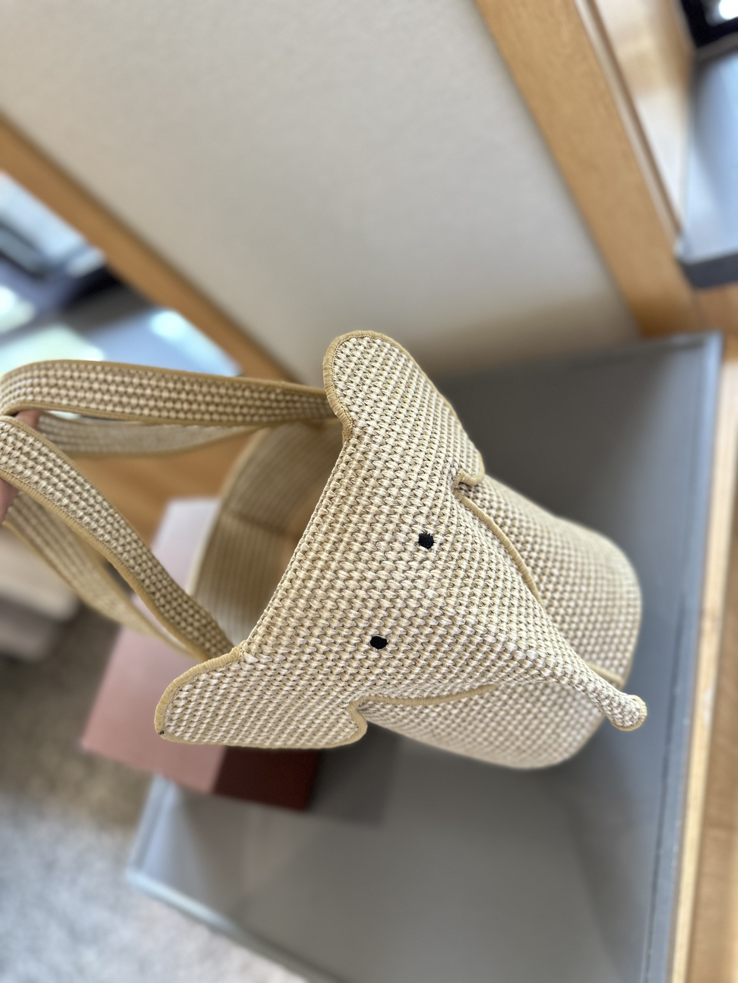 Elephant Basket bag in raffia