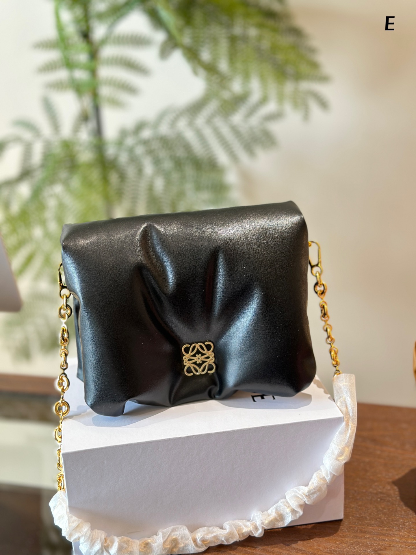 Goya Puffer bag in shiny nappa lambskin