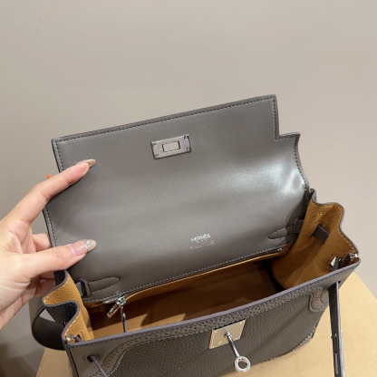 Kelly 28 Sellier Bag Gold Epsom Leather with Gold Hardware