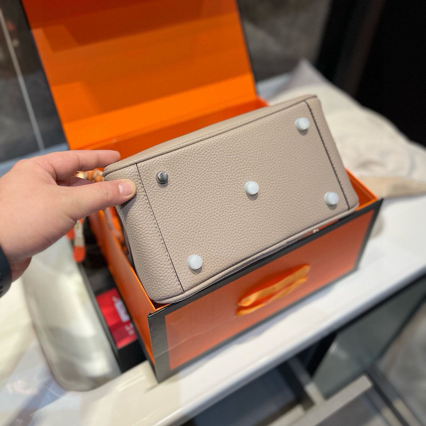 Lindy 26 Bag Coveted Etoupe Clemence Leather Palladium