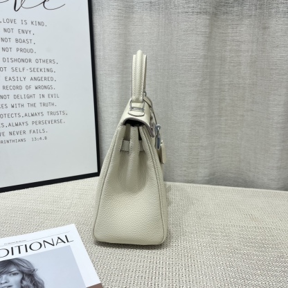 Herthtmes Togo Birkin 20/25 Bottle White Bag