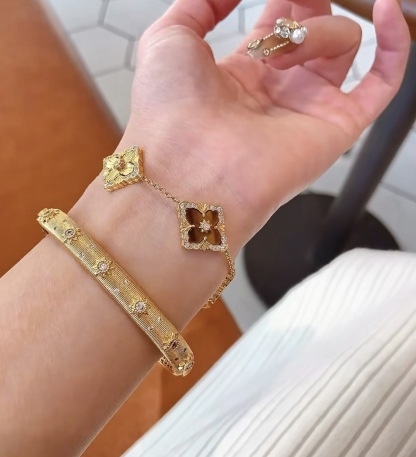 Retro palace style diamond brushed four-leaf clover shell agate chalcedony double-sided bracelet