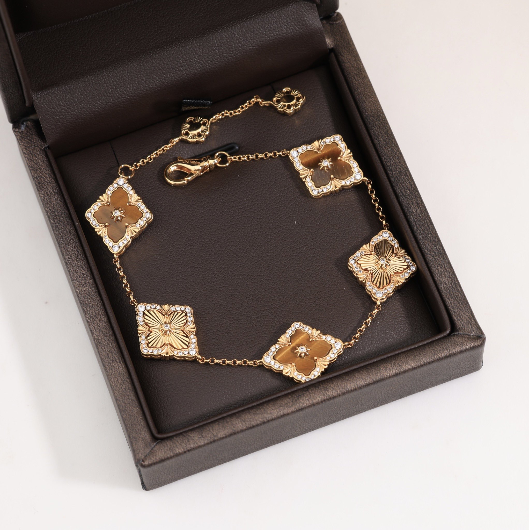 Retro palace style diamond brushed four-leaf clover shell agate chalcedony double-sided bracelet